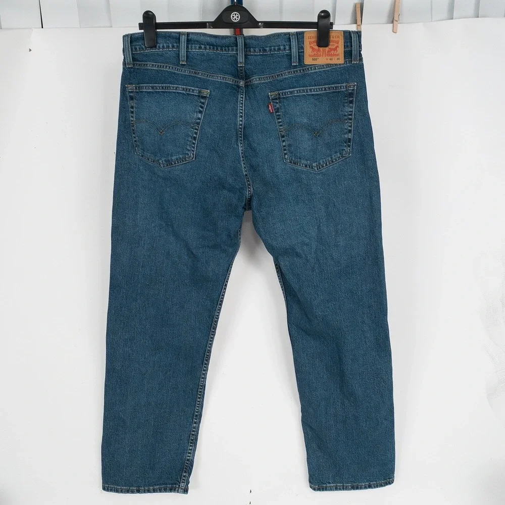 Levis out 10